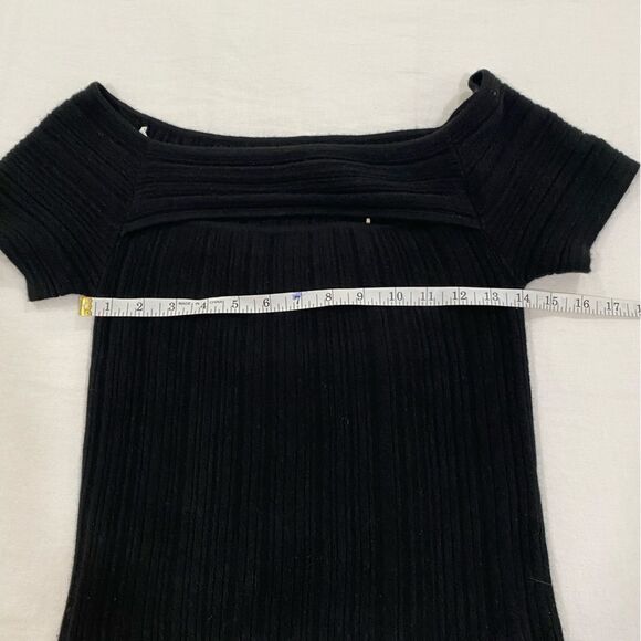 NAADAM Black Cashmere Ribbed Fitted Short Sleeve off the shoulder Blouse - Picture 5 of 9